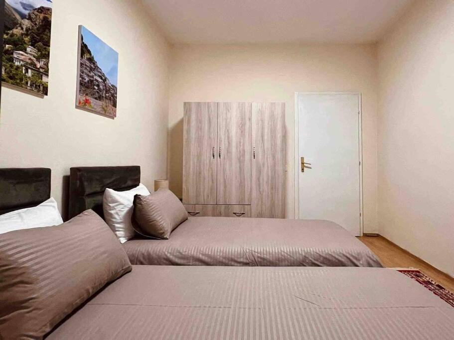 Zarlett House, Pazari Ri ,Villa With Garden,Parking Tirana Buitenkant foto